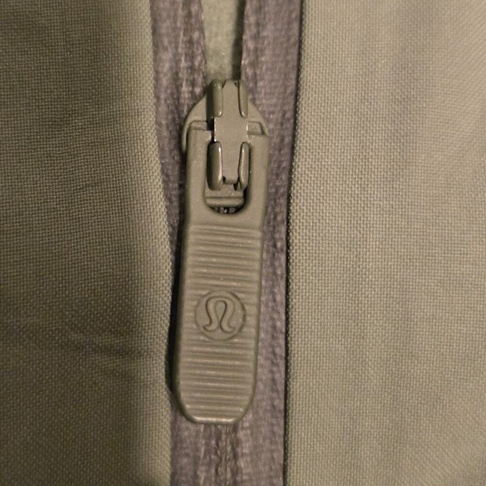 Lululemon Glyde Along Softshell Jacket 8 Green Twill - Picture 8 of 9